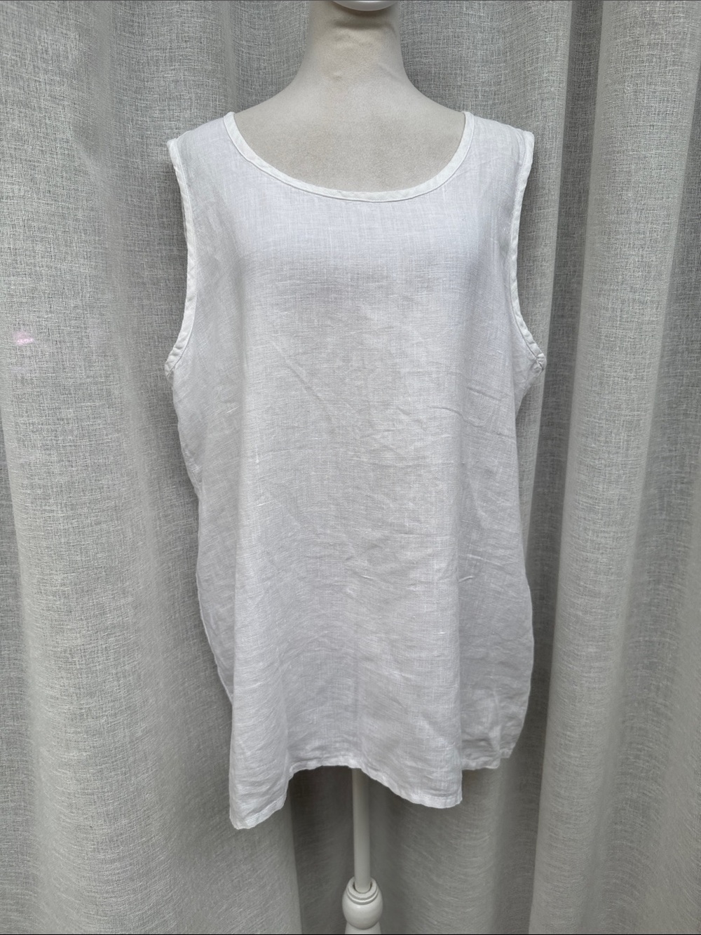 Flax white linen sleeveless scoop-neck tank top gathered back
